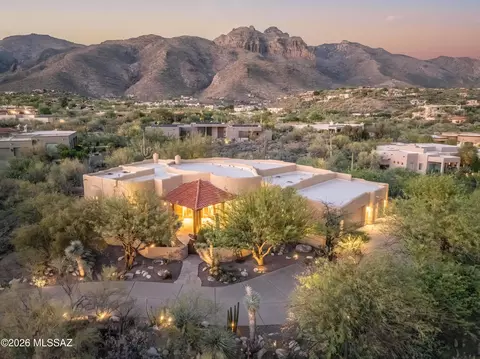 7308 N Mystic Canyon Dr, Tucson, AZ 85718