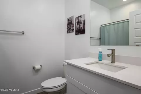 Bath - 14029 E Crotalus Way, Vail, AZ 85641 photo 3 of 4