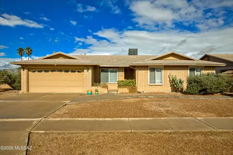 9341 E 5th St, Tucson, AZ 85710