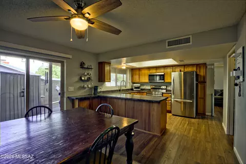 Kitchen - 9341 E 5th St, Tucson, AZ 85710 photo 1 of 8