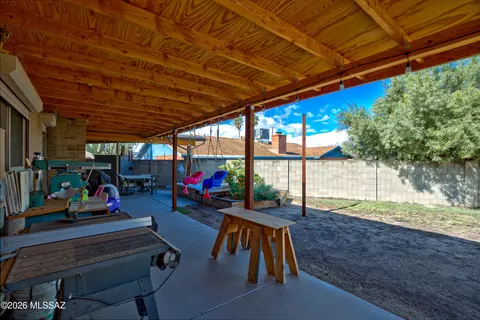 Exterior - 9341 E 5th St, Tucson, AZ 85710 photo 5 of 6
