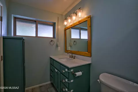 Bath - 9341 E 5th St, Tucson, AZ 85710 photo 5 of 6