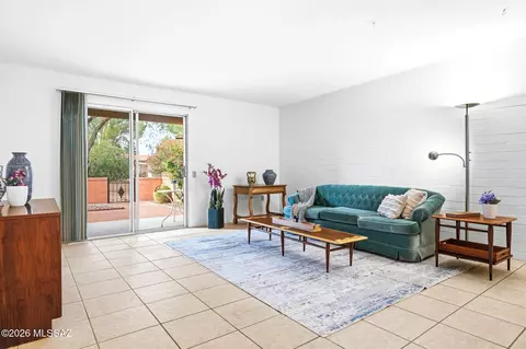1116 S Alpine Cir, Green Valley, AZ 85614
