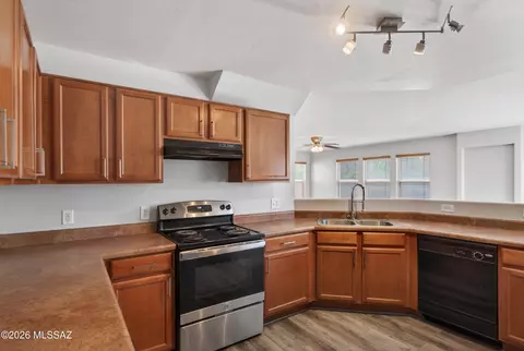 Kitchen - 7037 S Harrier Loop, Tucson, AZ 85756 photo 1 of 3
