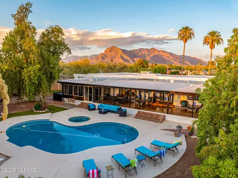 7701 N Camino De Maximillian, Tucson, AZ 85704
