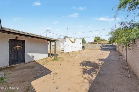 Exterior - 2126 E Hidalgo Vis, Tucson, AZ 85713 photo 5 of 5