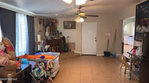 Entry Way - 2126 E Hidalgo Vis, Tucson, AZ 85713 photo 1 of 1
