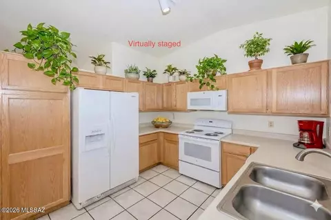 Kitchen - 9930 E Depot Dr, Tucson, AZ 85747 photo 2 of 3