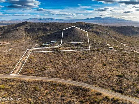 15590 E Colossal Cave Rd, Vail, AZ 85641 photo 2