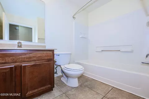 Bath - 13197 E Mesquite Flat Spring Dr, Vail, AZ 85641 photo 1 of 4