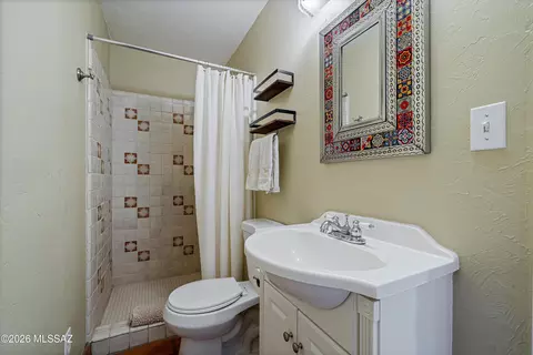 Bath - 3661 E Antelope Rd, Pearce, AZ 85625 photo 3 of 5