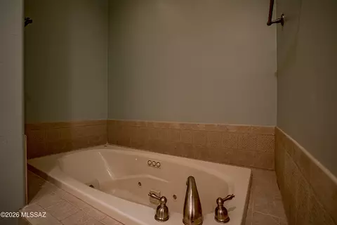 Bath - 2970 E Consuelo Pl, Vail, AZ 85641 photo 6 of 6