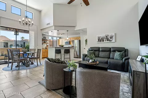 Living - 233 E Scepter Ln, Vail, AZ 85641 photo 1 of 4