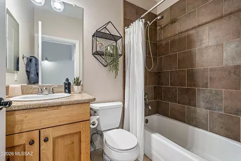 Bath - 233 E Scepter Ln, Vail, AZ 85641 photo 2 of 2