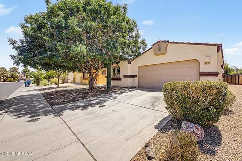 8581 N Continental Links Dr, Tucson, AZ 85743