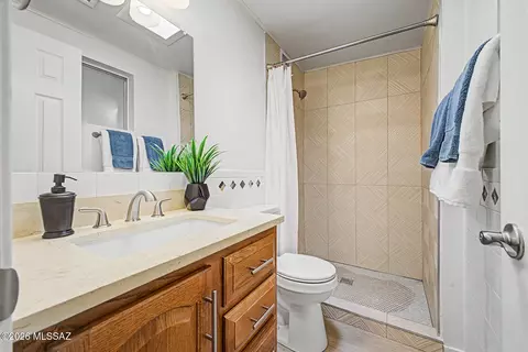 Bath - 7652 E Logan Pl, Tucson, AZ 85730 photo 1 of 2