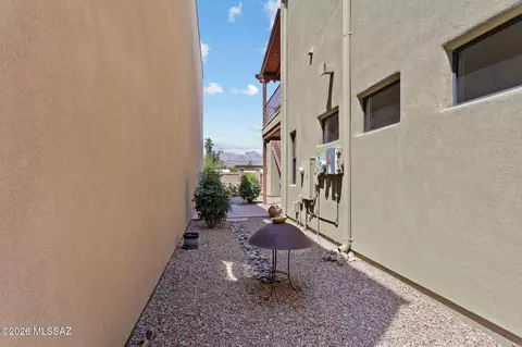 Exterior - 470 E Cedarvale Rd, Tucson, AZ 85704 photo 8 of 10