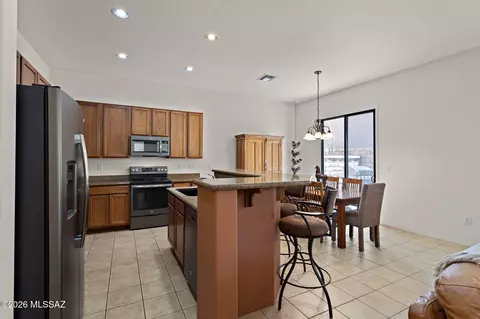 Kitchen - 470 E Cedarvale Rd, Tucson, AZ 85704 photo 1 of 3