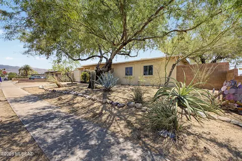 Exterior - 9652 E Stella Rd, Tucson, AZ 85730 photo 3 of 7