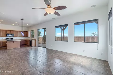 Living - 161 E Sycamore View Rd, Vail, AZ 85641 photo 3 of 3