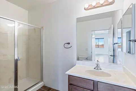 Bath - 161 E Sycamore View Rd, Vail, AZ 85641 photo 1 of 3
