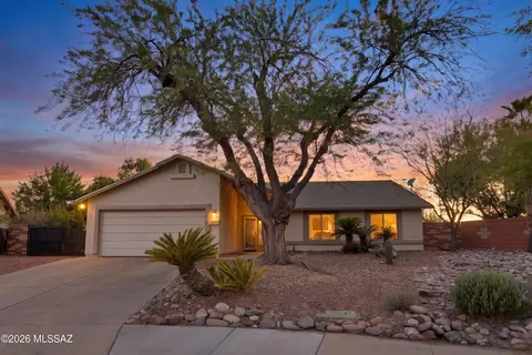 1620 W Oak Shadows Dr, Tucson, AZ 85737