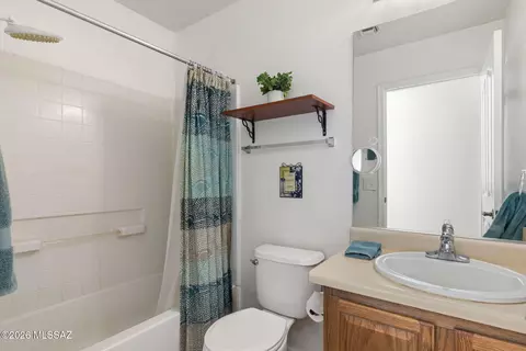 Bath - 3894 E Bright View St, Tucson, AZ 85706 photo 2 of 2