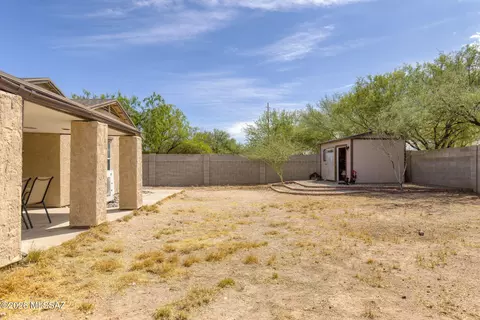 Exterior - 3894 E Bright View St, Tucson, AZ 85706 photo 4 of 11