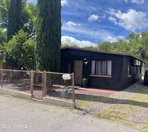 731 W Hughes St, Nogales, AZ 85621