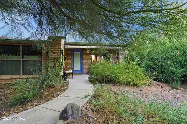 3035 N Gaia Pl, Tucson, AZ 85745