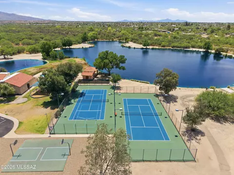 9796 E Rock Ridge Ct, Tucson, AZ 85749