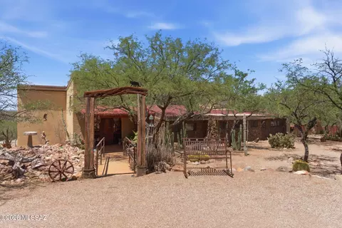 1 Amore Ct, Tubac, AZ 85646