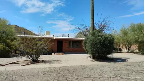 1921 W Calle Del Reposo, Tucson, AZ 85745