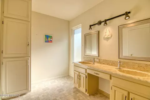 Bath - 439 W Patton St, Saint David, AZ 85630 photo 2 of 6