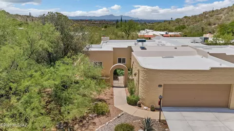 5680 E Paseo De La Pereza, Tucson, AZ 85750