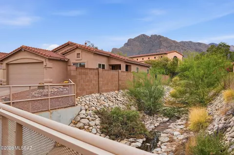 8350 N Austin Nikolas Ct, Tucson, AZ 85704