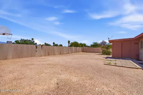 Exterior - 7299 E Freestone Dr, Tucson, AZ 85730 photo 5 of 10