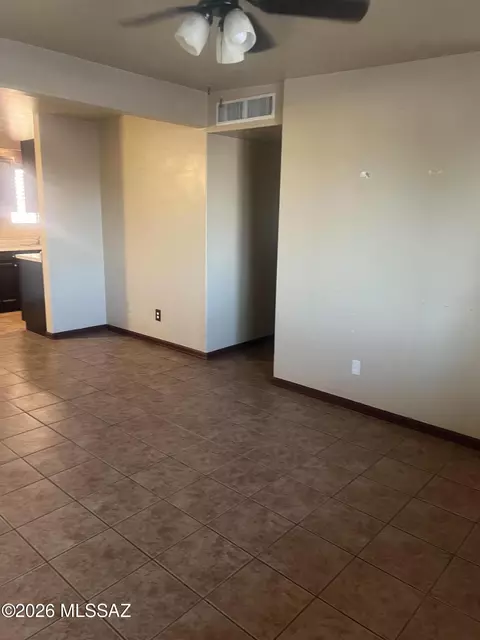 Living - 7299 E Freestone Dr, Tucson, AZ 85730 photo 1 of 1