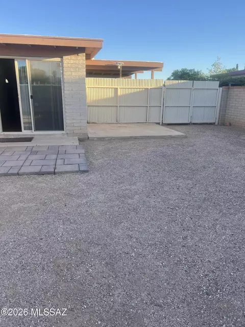 Exterior - 7299 E Freestone Dr, Tucson, AZ 85730 photo 2 of 3