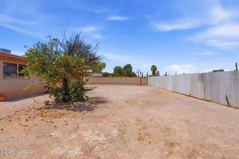 Exterior - 7299 E Freestone Dr, Tucson, AZ 85730 photo 7 of 10