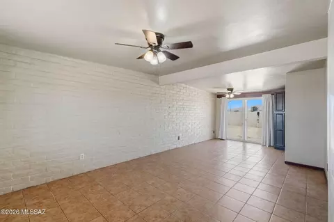 Living - 7299 E Freestone Dr, Tucson, AZ 85730 photo 3 of 3