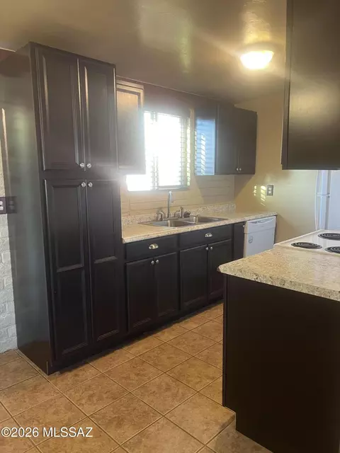 Kitchen - 7299 E Freestone Dr, Tucson, AZ 85730 photo 1 of 1