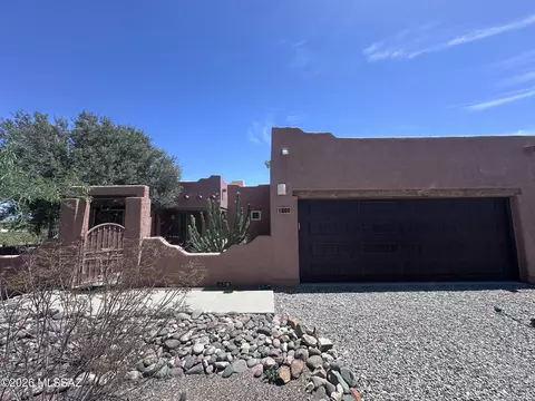 460 N Fairhaven Dr, Vail, AZ 85641