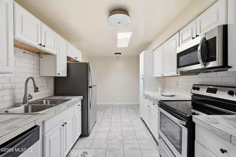 153 E Mountain Morning Dr, Tucson, AZ 85704
