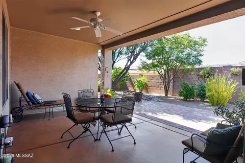 Exterior - 13745 E Poelstra St, Vail, AZ 85641 photo 2 of 8