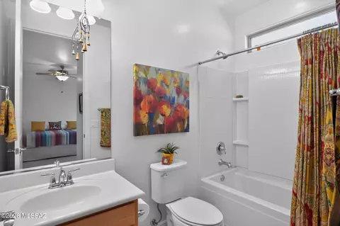 Bath - 13745 E Poelstra St, Vail, AZ 85641 photo 3 of 4