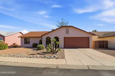 10125 E Domenic Ln, Tucson, AZ 85730