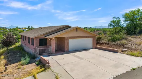 829 E Calle Esplendor, Nogales, AZ 85621