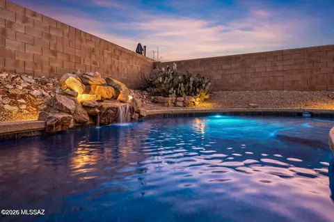 323 E Refuge Loop, Vail, AZ 85641
