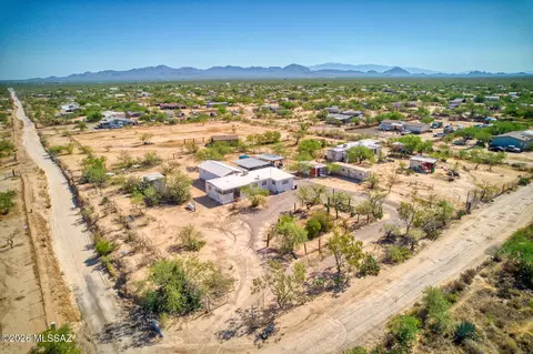 8695 S Taylor Ln, Tucson, AZ 85736